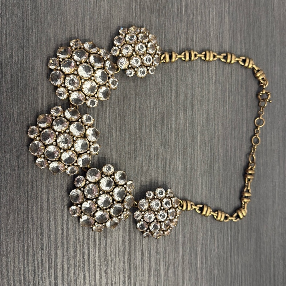 Beautiful necklace that makes the outfit